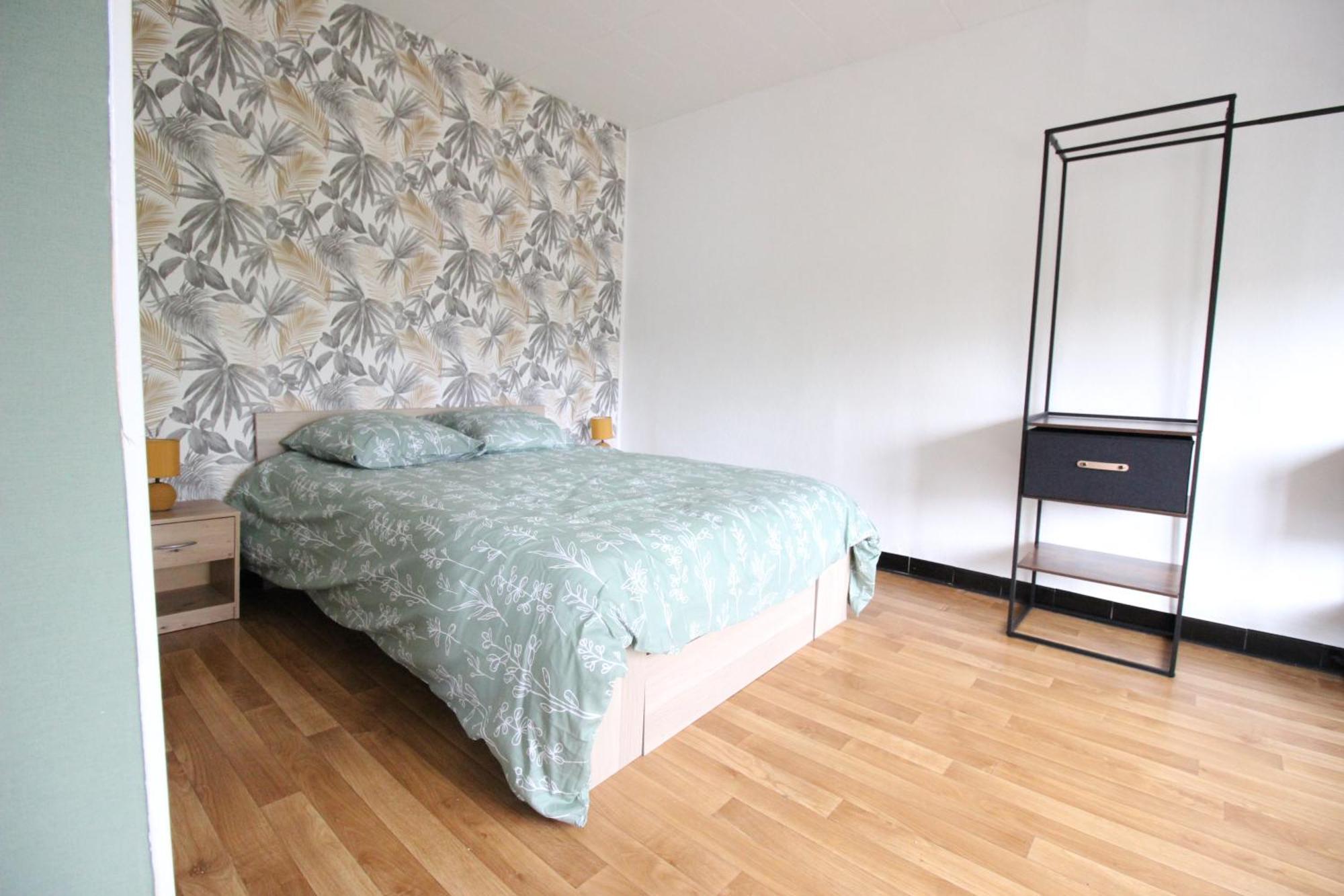 3 Chambres - Tres Grand Jardin Privee - Terrasse Privee - Garage Velo Et Moto - Parking Voiture Privee Dans La Propriete - Gere Par Presta-Zen'Services Thierville-sur-Meuse Luaran gambar